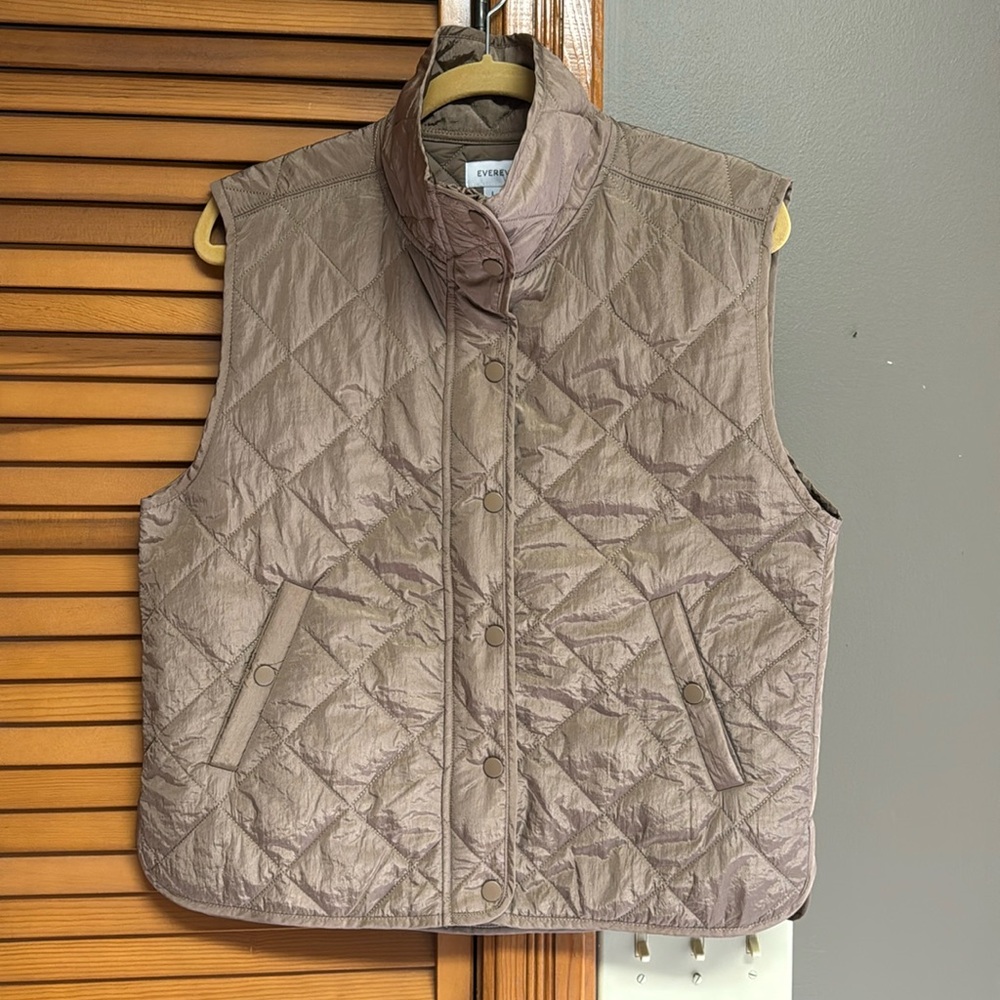 NWT Evereve Cooper Quilted Vest